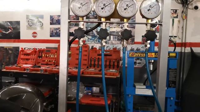 HONDA...CBR...XX 1100 - Blackbird.... moto - tobras...!!! смотреть онлайн