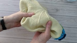 Детский шерстяной вязаный берет с цветком