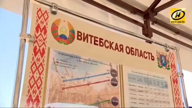Президент устроил тест-драйв комбайна ПАЛЕССЕ GS16