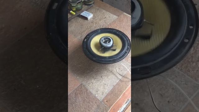 Краш тест штатных динамиков смотреть онлайн