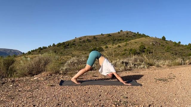 Утренняя йога для всего тела | Йога для начинающих смотреть онлайн