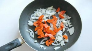 Тушеная капуста с кабачками и грибами