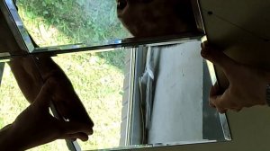 Как и чем приклеить зеркальную плитку к потолку#ремонтквартир #монтажпотолков#40rus