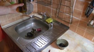 Как ровно обрезать стеклянную бутылку без стеклореза | лайфхак |  работа со стеклом