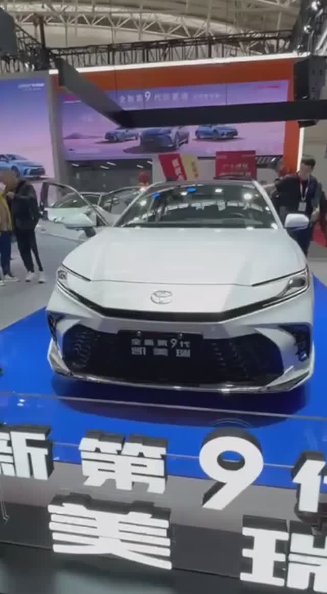 Новая Toyota Camry XV80 для китайского рынка