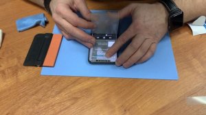 Гидрогелевая защитная плёнка SKY ARMOR. Наклеиваем свежую плёнку на iPhone X.