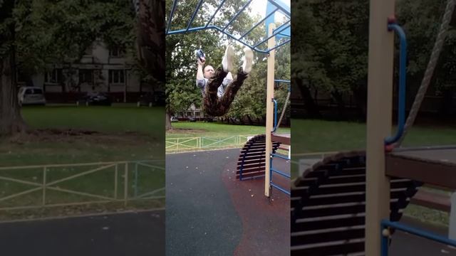 РЫБАЛКА РЫБАЛКОЙ.А ПРО ФИЗИЧЕСКОЕ РАЗВИТИЕ НЕ ЗАБЫВАЙ. смотреть онлайн