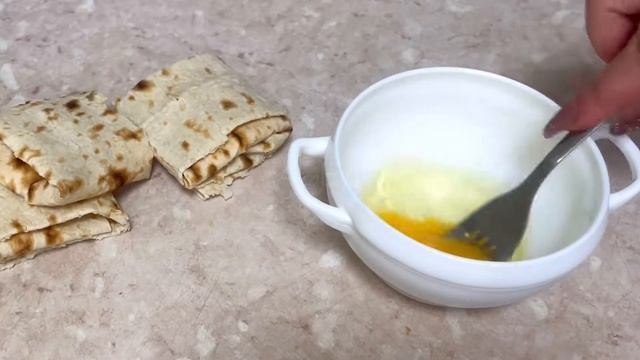 ЛАВАШ НА СКОВОРОДЕ С СЫРОМ #рецепты #лаваш #еда #завтрак #перекус #завтракнаскоруюруку