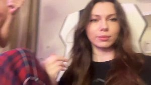 ФРУКТОЗКА ПОКАЗАЛА СИСЬКИ И ГОЛОГО ДЕСАУТА НА СТРИМЕ