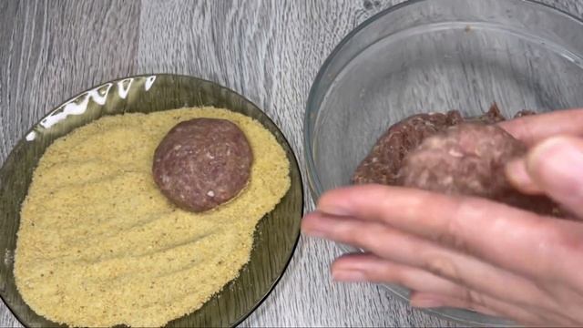 Очень вкусные котлеты,сочные,нежные как в столовой!Рецепт котлет.мой любимый рецепт.