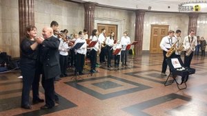 Музыка из к/ф «Мужчина и женщина» (1966 г., реж. К.Лелуш, играет оркестр «Барокко-плюс»)