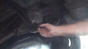 Changing Differential Oil In Daihatsu Hijet Micro Van