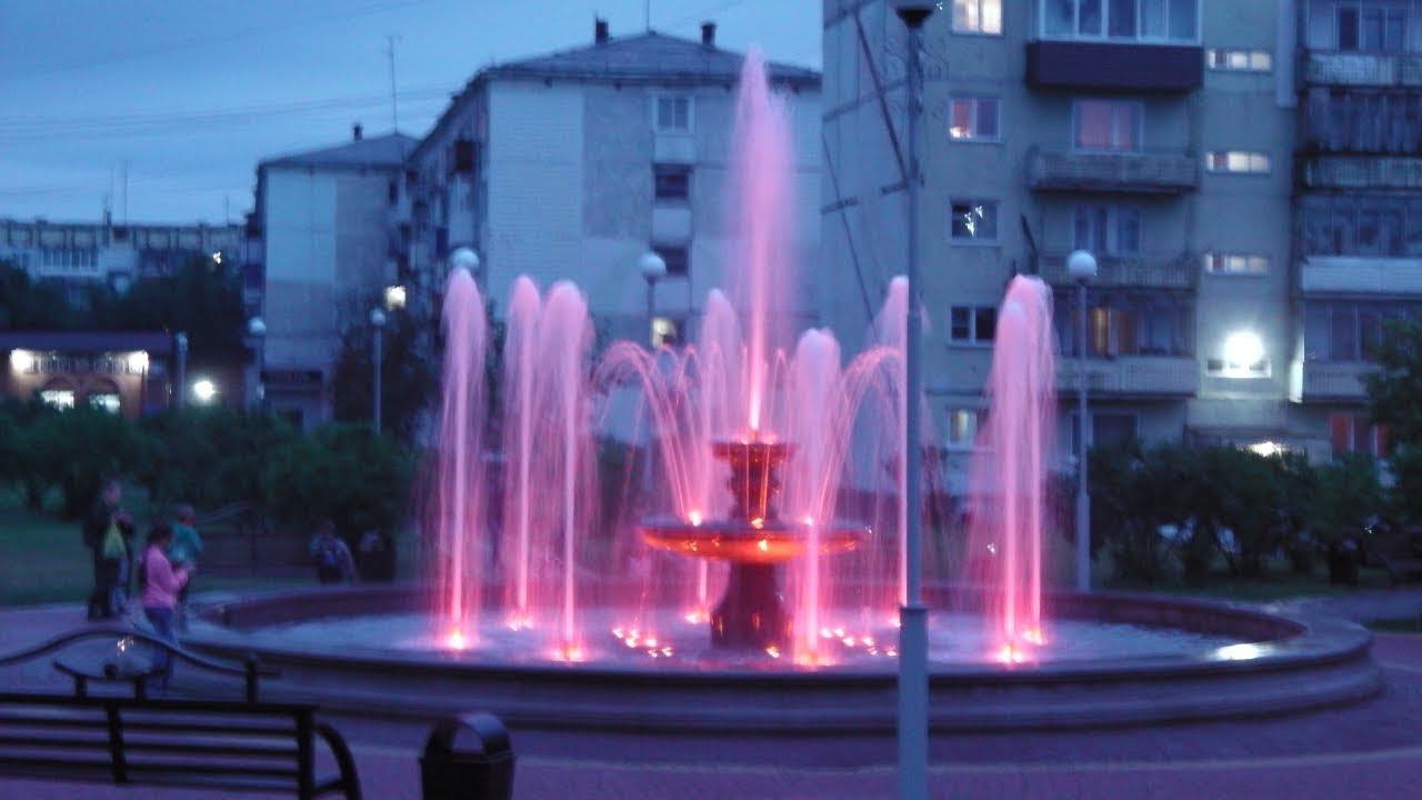 ОТКРЫТИЕ  НОВОГО КРАСИВОГО ФОНТАНА  В ПГТ  БАЧАТСКИЙ  К ДНЮ ШАХТЕРА