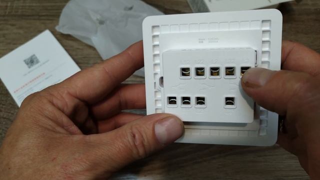 Обзор Yeelight Smart Switch Light смотреть онлайн