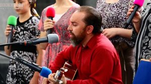 На троне неба восседает. Fam Yalowskiy