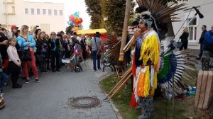 Индейцы курят трубку Мира