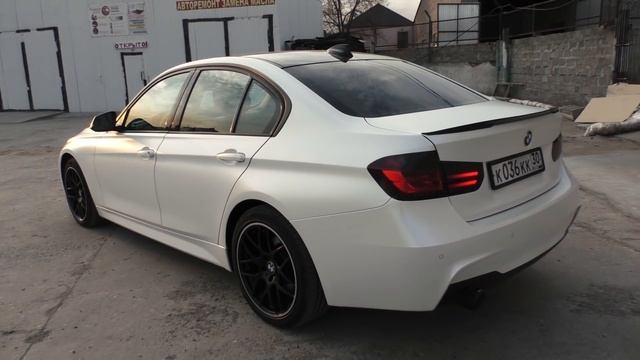 BMW 3 F30 в белом перламутре. Автовинил. Оклейка. БМВ смотреть онлайн