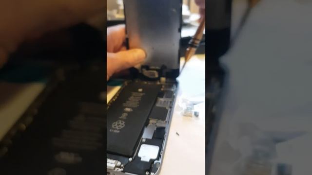 Айфон 6+  камера работает с помехами.. смотреть онлайн