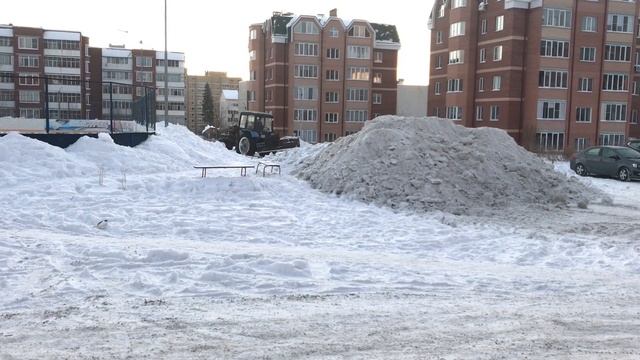 Если не чистят двор. Жителям Ревды предлагается помощь смотреть онлайн
