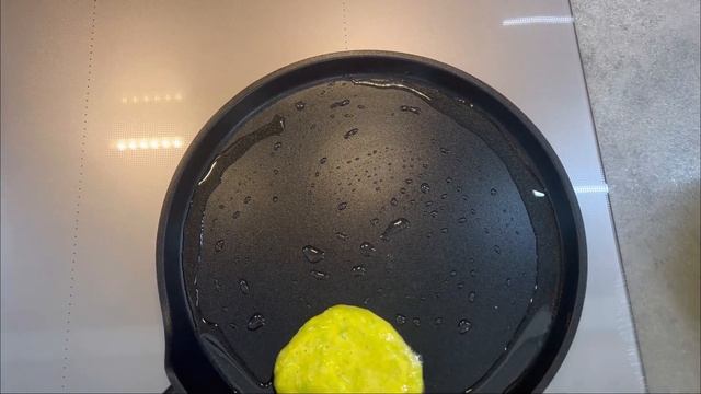 Оладьи из кабачков, это очень вкусно, просто быстро и полезно. смотреть онлайн