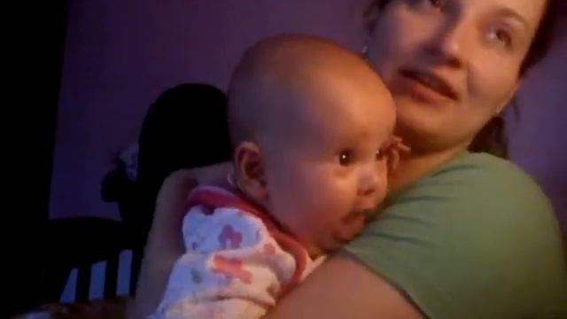 Ребенок веселится!