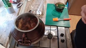 АФГАНСКИЙ КАЗАН. РУЛЬКА  СВИНАЯ В ПИВЕ.