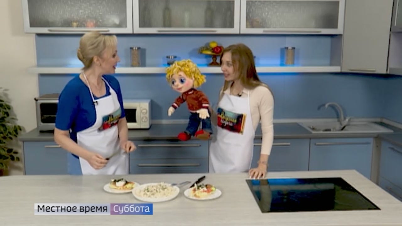 «Вкусная встреча»: готовим бутерброд с яйцом пашот и куриным филе под сливочным соусом