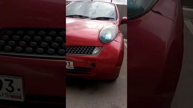 Дхо Nissan March