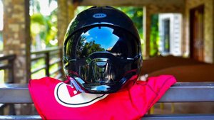 BELL BROOZER HELMET: GLOSS BLACK
