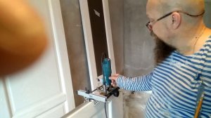 Поэтапная установка дверей ,  Врезка петель Virutex , начало процесса