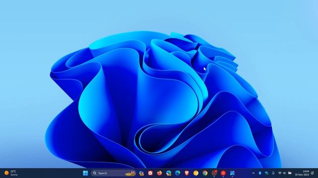 Windows 11 Build 23595 - Copilot gets Moved to the System Tray, Multi Monitor Support & More смотреть онлайн