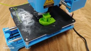 Печатаем 3DBenchy лодку 60% на EasyThreed K9