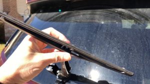 How to change the Rear Wiper Blade for Toyota Highlander, Toyota Venza