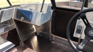 Лодка Тактика 390 dc