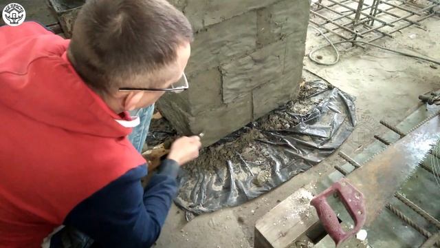Вазон из цемента под камень и дерево. Арт-бетон. A flowerpot made of cement for stone and wood