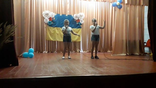 Пісня "Как птица "на день Молоді смотреть онлайн