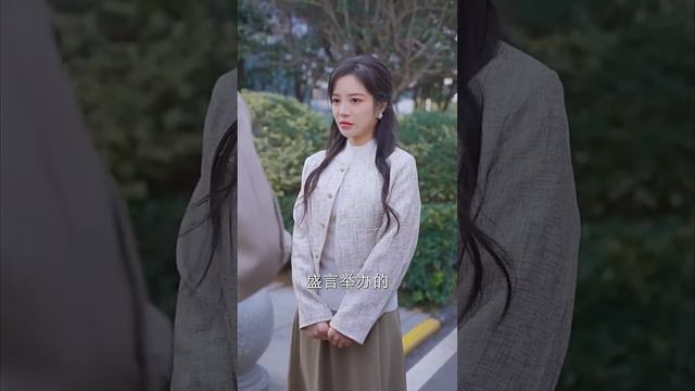 【Multi SUB】練習生女孩遭心機女下藥陷害，怎料進來的男人卻是喝醉酒的霸道總裁，多年後，意外懷孕的她帶娃歸來成爲創意主管，誰知頂頭上司竟是那晚的霸總 #女频 #霸道总裁 #言情 #甜宠 #灰姑 смотреть онлайн