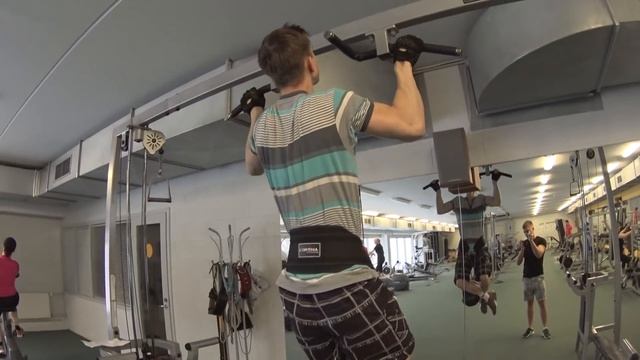 Как Накачать Рельефную Спину и Мощные Дельты?! ГАЗ 69 смотреть онлайн