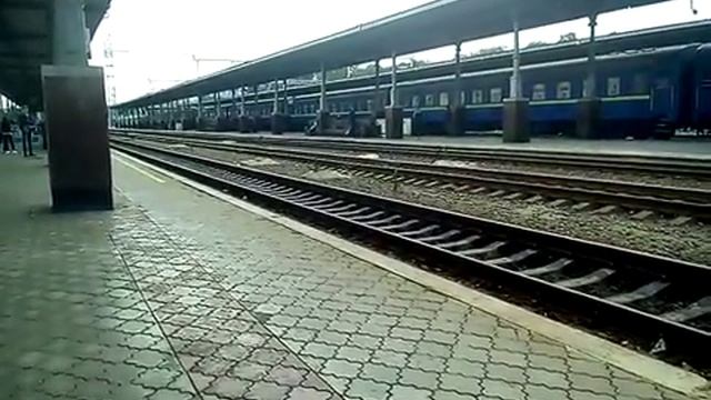 Прибытие поезда Лисичанск - Харьков на станцию Харьков ПАСС. смотреть онлайн