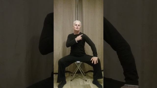 Йога на стуле с Юрием Врацких смотреть онлайн