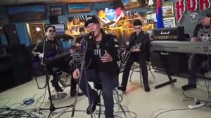 Анддаа дуулах дуу Хурд хамтлаг, Хөх Хээр хамтлаг, Стивен Сигал