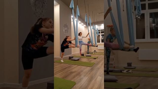 детский аэрофитнес (гамаки) в Подольске! Центр йоги и массажа "Франжипани"