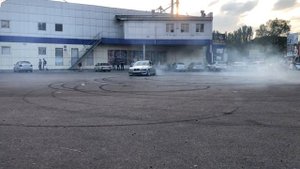 BMW e39 2.8 Illegal Drift