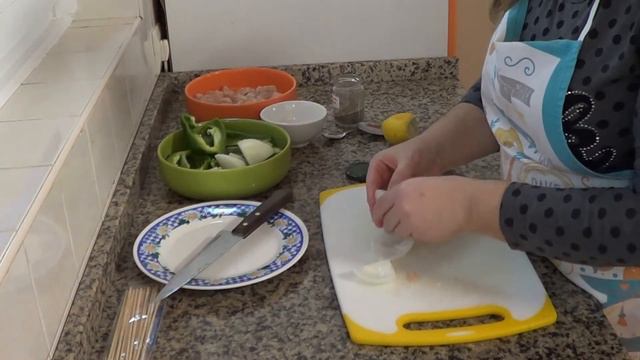 Куриный шашлык.Шаг за шагом.Brochete de pollo. Paso a paso.