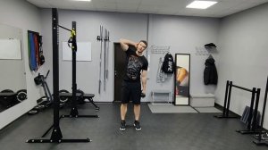 Наклоны в сторону с гантелью