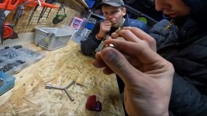 Как я зарабатываю лазая по мусоркам ? Dumpster Diving RUSSIA #55