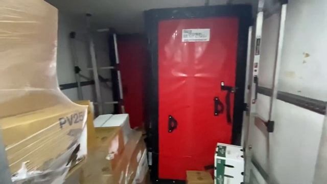 HIGHEST PAYING TRUCK DRIVER JOB! // Food Service Delivery Driver // Class A CDL смотреть онлайн