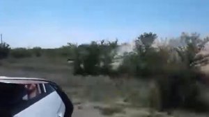 Танк т72 б3 несётся по полю