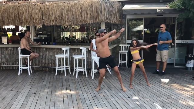 MALUMA & GIMS - Hola Senorita / OMUR ABAY & SENA YILMAZ / NEW ZUMBA CHOREO / Zumba fitness смотреть онлайн