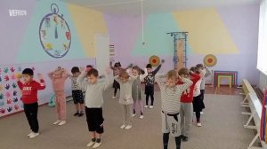 "С малым мячом". Комплекс № 5 утренней гимнастики в старшей группе (5-6 лет)